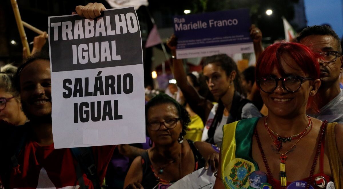 mulheres nas ruas por direitos